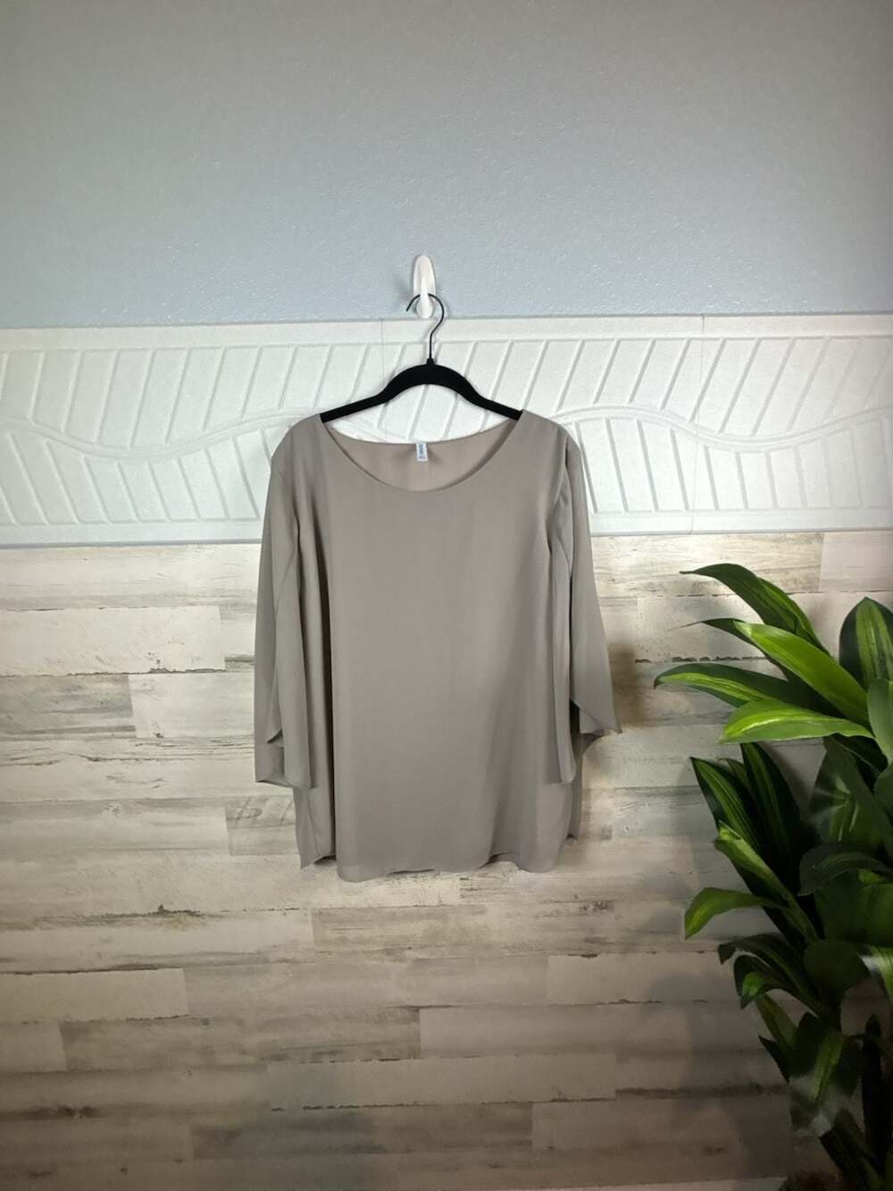 Neineiwu Women's Beige Chiffon Layered Sleeve Blouse Size XL